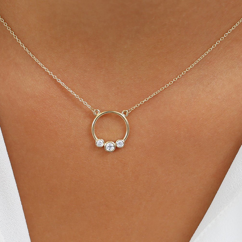 Sterling Silver Graduated Trio Bezel Cubic Zirconia Circle Necklace