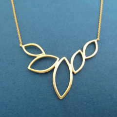 Marquise Jewelry Sterling Silver 5 Leaves Necklace