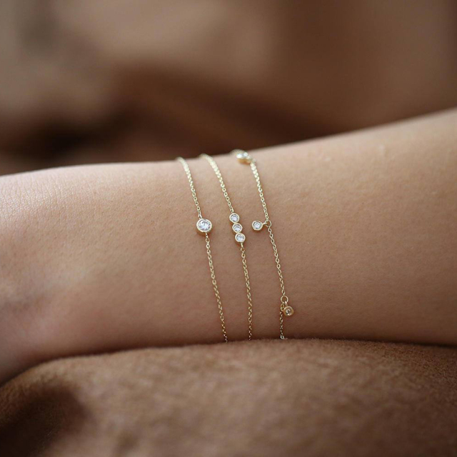 Bezel Setting Dainty Cubic Zirconia Bracelet in 925 Silver
