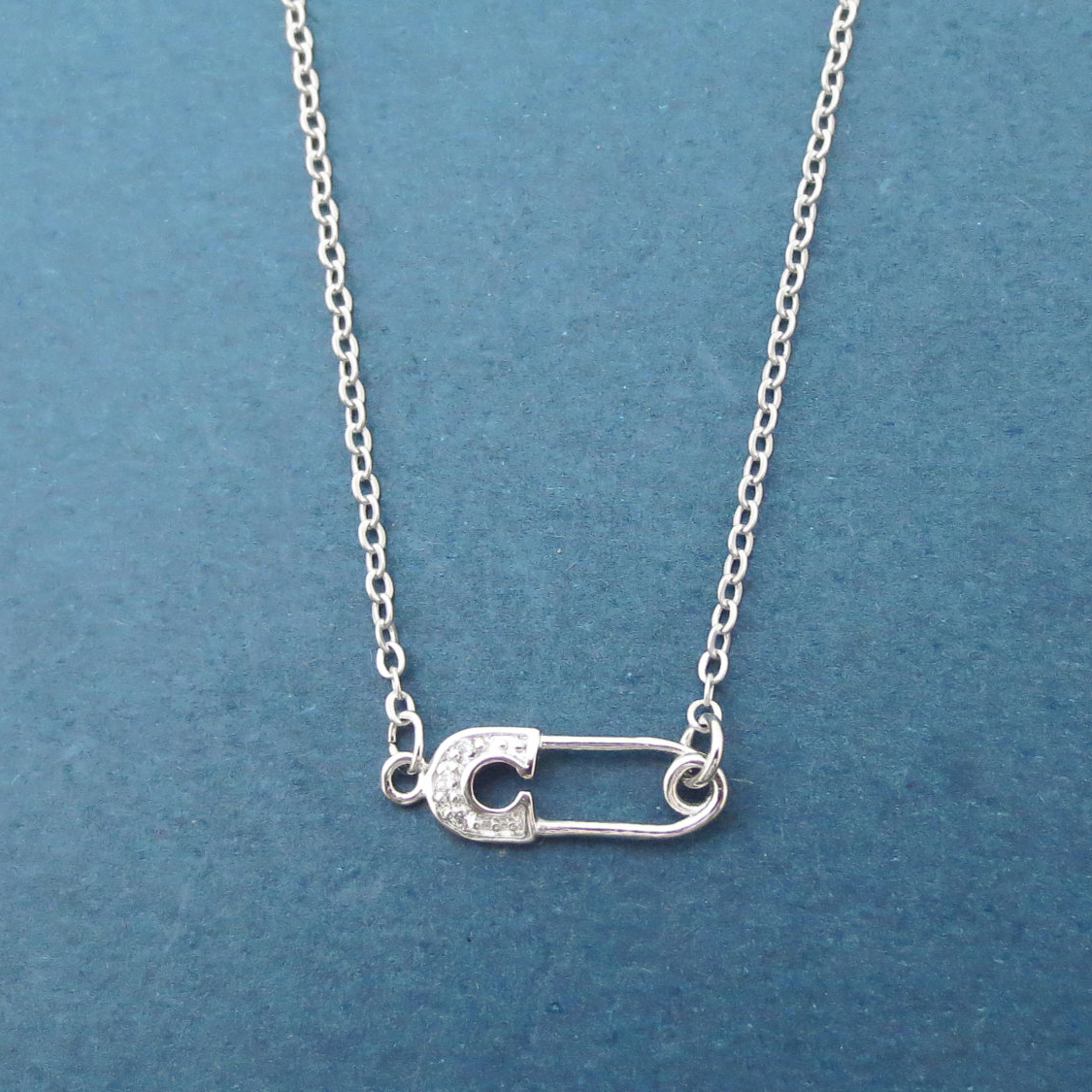 Modern Jewelry Sterling Silver Cubic Zirconia Lovely Safety Pin Necklace