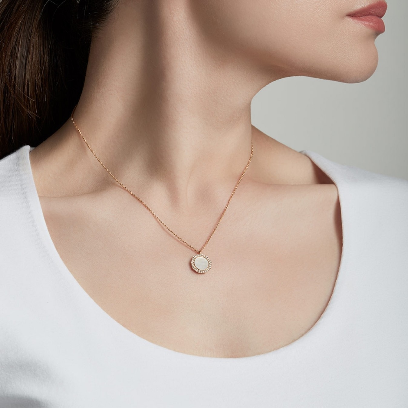 Sterling Silver Cubic Zirconia Mother of Pearl Pendant Necklace