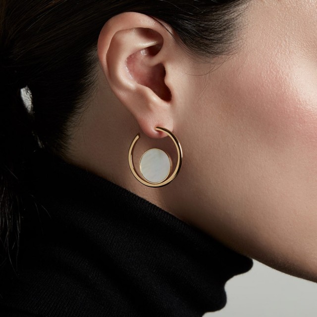 Europe Design Sterling Silver Mother of Pearl Hoop Earrings