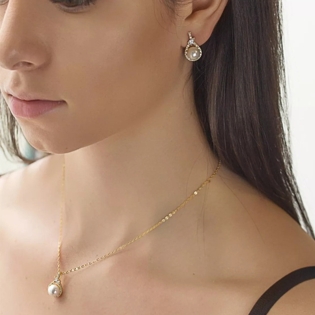 Wedding gift, Mother of the Bride / Groom Pearl Jewelry Set in Gold, Silver or Rose Gold