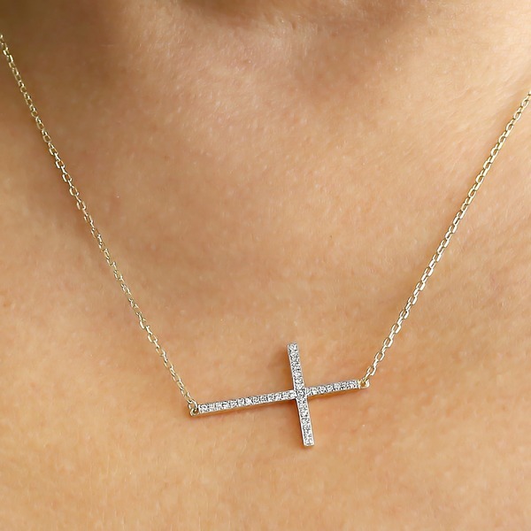 China Supplier Sterling Silver Cubic Zirconia Sideways Cross Necklace