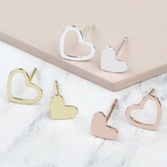 China Supplier Pretty Design Sterling Silver Heart Stud Earrings