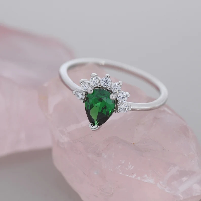Pear Cut Emerald Green CZ Crown Ring in Sterling Silver, May Birthstone, Lab Emerald Ring, Vintage Inspired Design