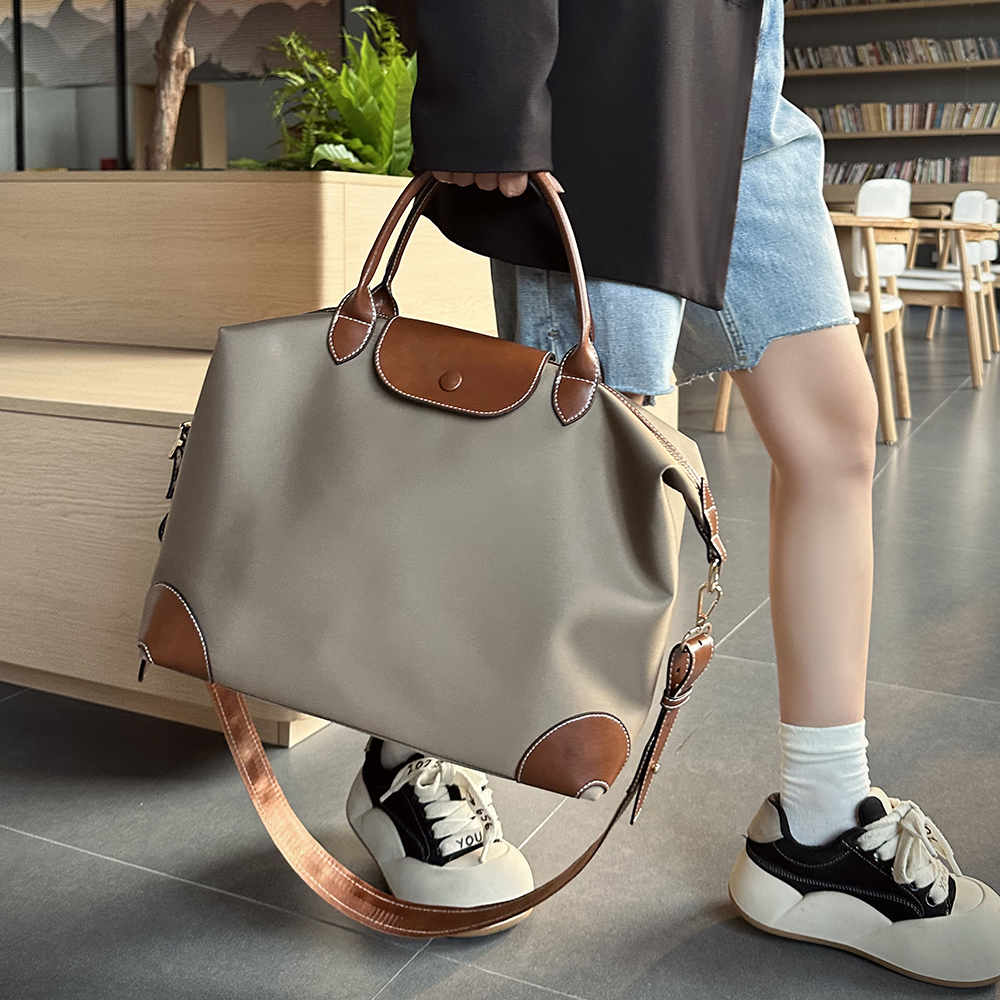 Spacious Capacity Classic Duffle Crossbody Bag Chic Color Block PU Leather Nylon Durable Versatile