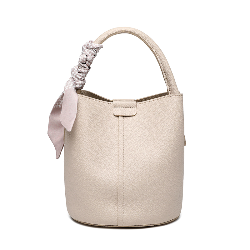 Classic Quilted Genuine Leather Shoulder Bag Stylish Spacious Daily Use