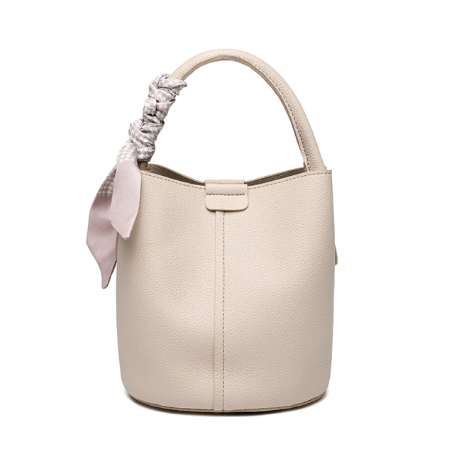 Classic Quilted Genuine Leather Shoulder Bag Stylish Spacious Daily Use