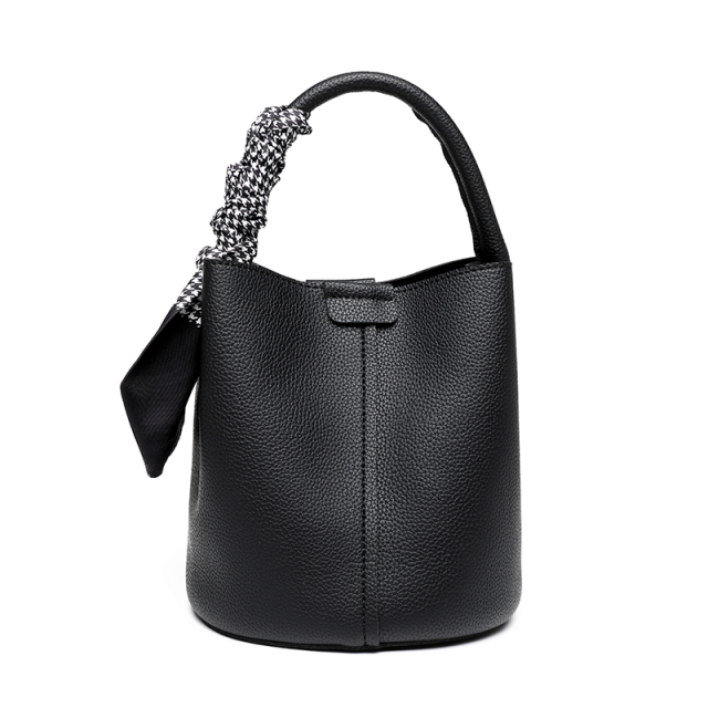 Classic Quilted Genuine Leather Shoulder Bag Stylish Spacious Daily Use