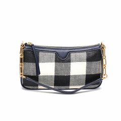 Woman Ladies and Girls Out Traveling Shopping Sports Carry the Fashion Raffiagrass Cowleather Shoulder Handbag