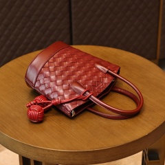 High Capacity Stylish Elegant PU Woven Leather Women's Handbag for Shopping