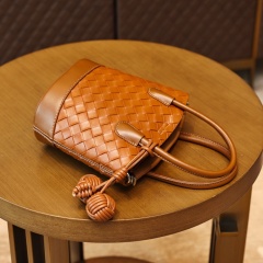 High Capacity Stylish Elegant PU Woven Leather Women's Handbag for Shopping