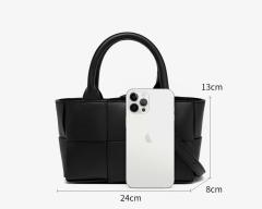 High Quality Fashion PU Leather Women's Purse Handbag Crossbody Bag for Outing