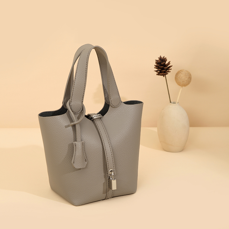 Fashionable Trendy Chic Mini Tote Bags PU Leather Handbag for Women's Daily Work and Leisure Travel