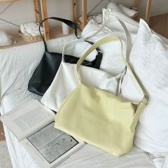 High Capacity Simple Portable PU Leather Women's Crossbody Bag for Daily