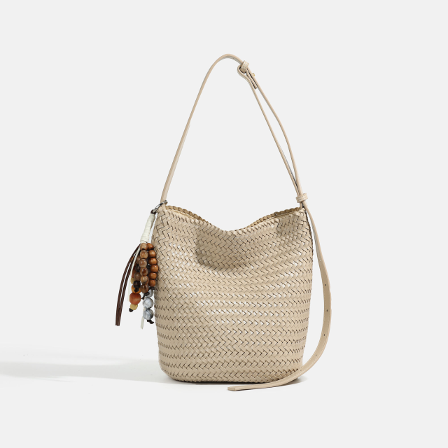 Large Capacity Luxurious Retro PU Leather Woven Shoulder Bag Crossbody Bag for Shopping