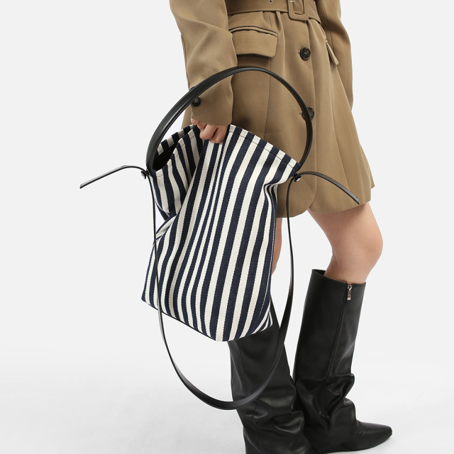 New Stylish Stripe PU Leather Women's Handbag Shoulder Bag for Shopping Travel Outing