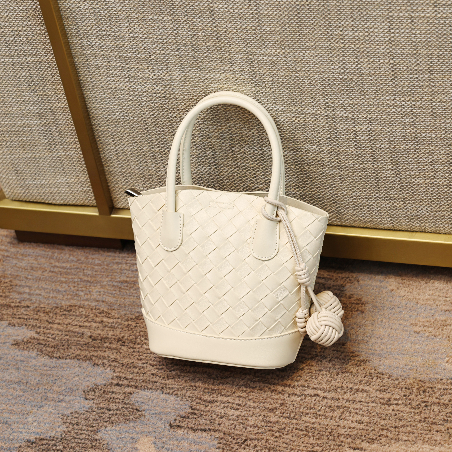 High Capacity Stylish Elegant PU Woven Leather Women's Handbag for Shopping