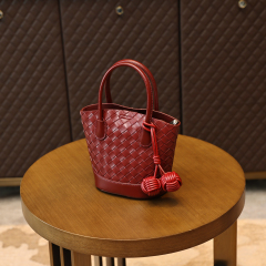 High Capacity Stylish Elegant PU Woven Leather Women's Handbag for Shopping