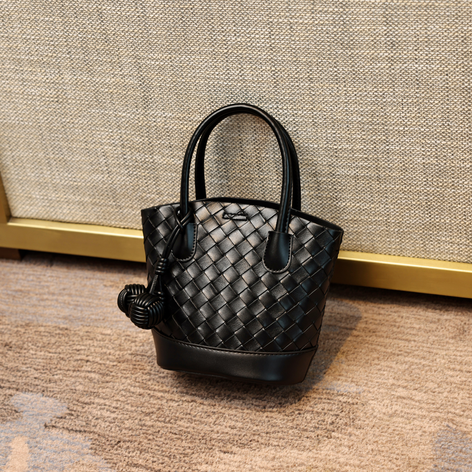 High Capacity Stylish Elegant PU Woven Leather Women's Handbag for Shopping