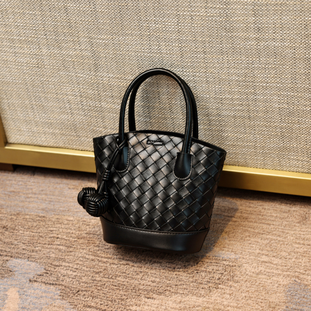 High Capacity Stylish Elegant PU Woven Leather Women's Handbag for Shopping