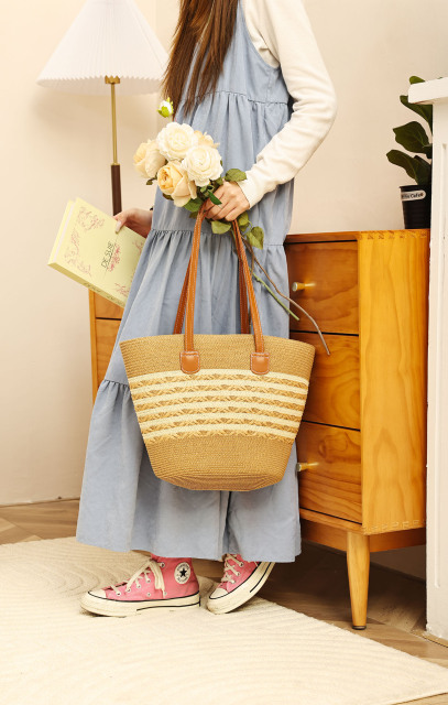 Summer Women's Large Capacity Straw Woven Handbag Underarm Bag for Holiday