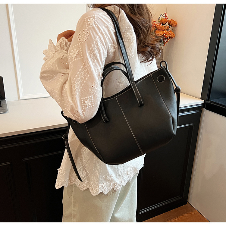 Timeless Textured Leather Tote with Versatile Carrying Options