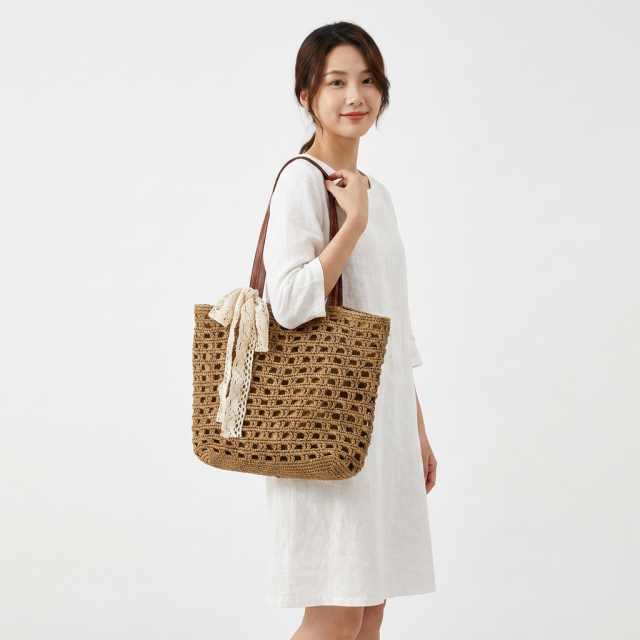 Woven Straw Tote Bag with Lace Bow - Summer Beach & Vacation Shoulder Bag