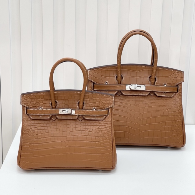 Elegant Crocodile Pattern Top-Handle Bag - Classic Style Designer Tote with Matching Lock & Key