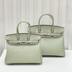 Elegant Crocodile Pattern Top-Handle Bag - Classic Style Designer Tote with Matching Lock & Key