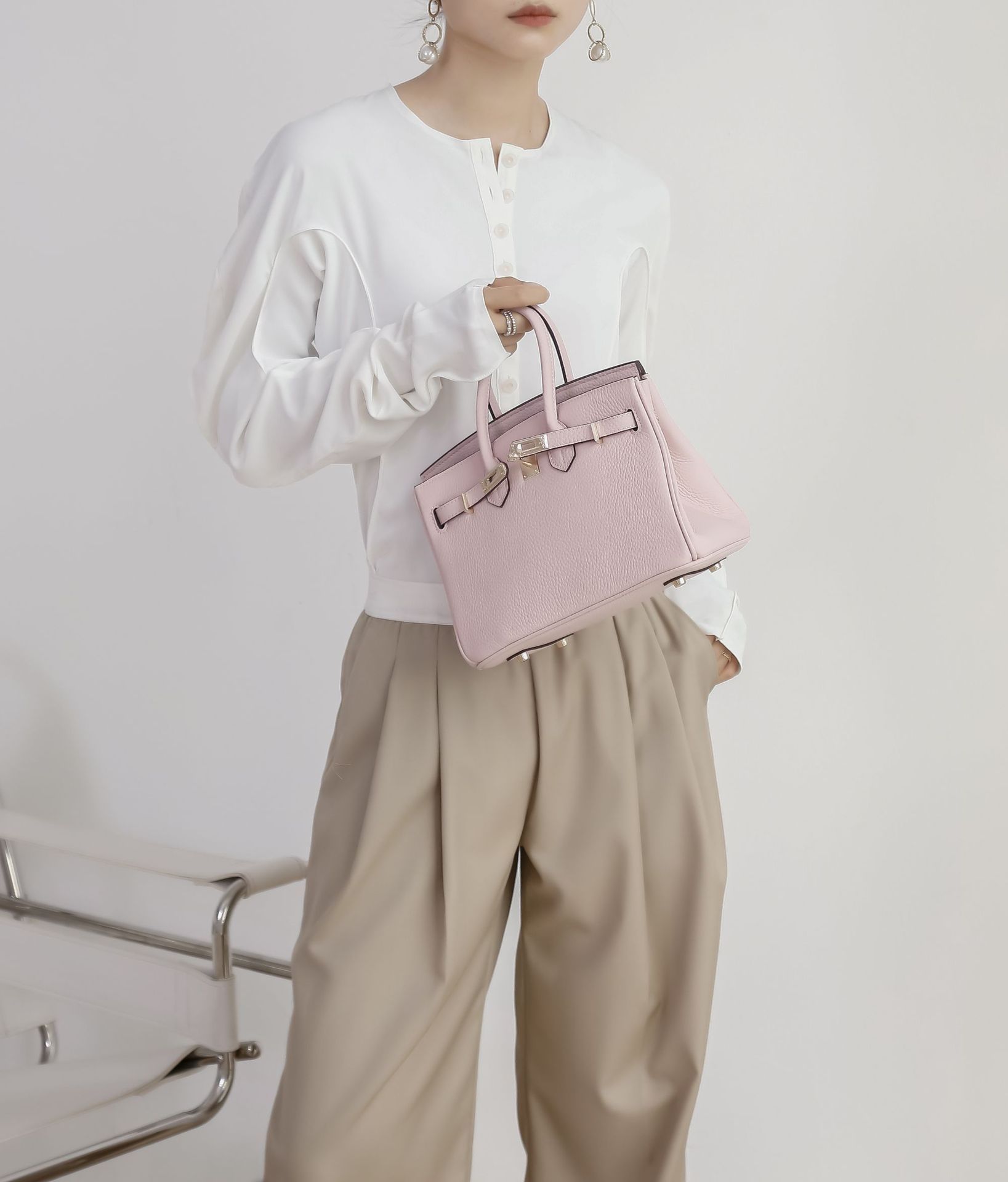 Women's Genuine Top-Grain Cow Leather Structured Handbag, Large-Capacity Top Handle Shoulder Crossbody Bag with Lock Closure