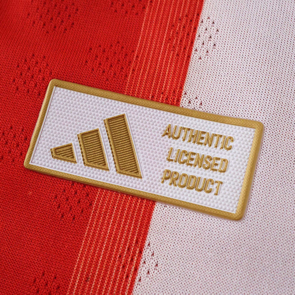 2526 Fußball-Club Bayern München home player version