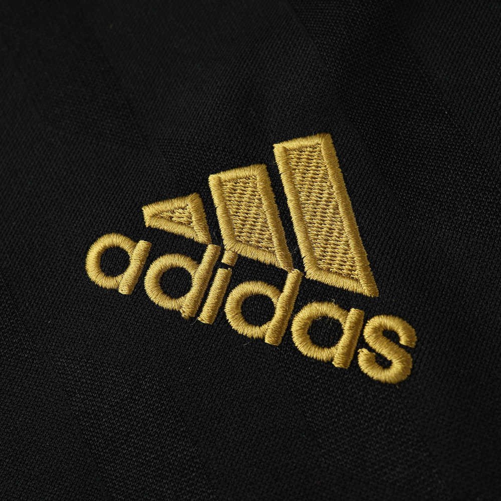 1213 Real Madrid away retro version