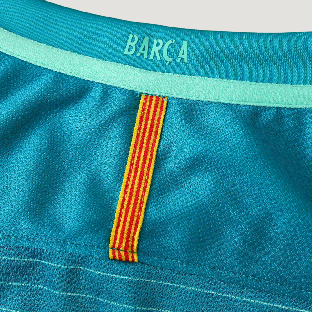 1617 Barcelona third retro version