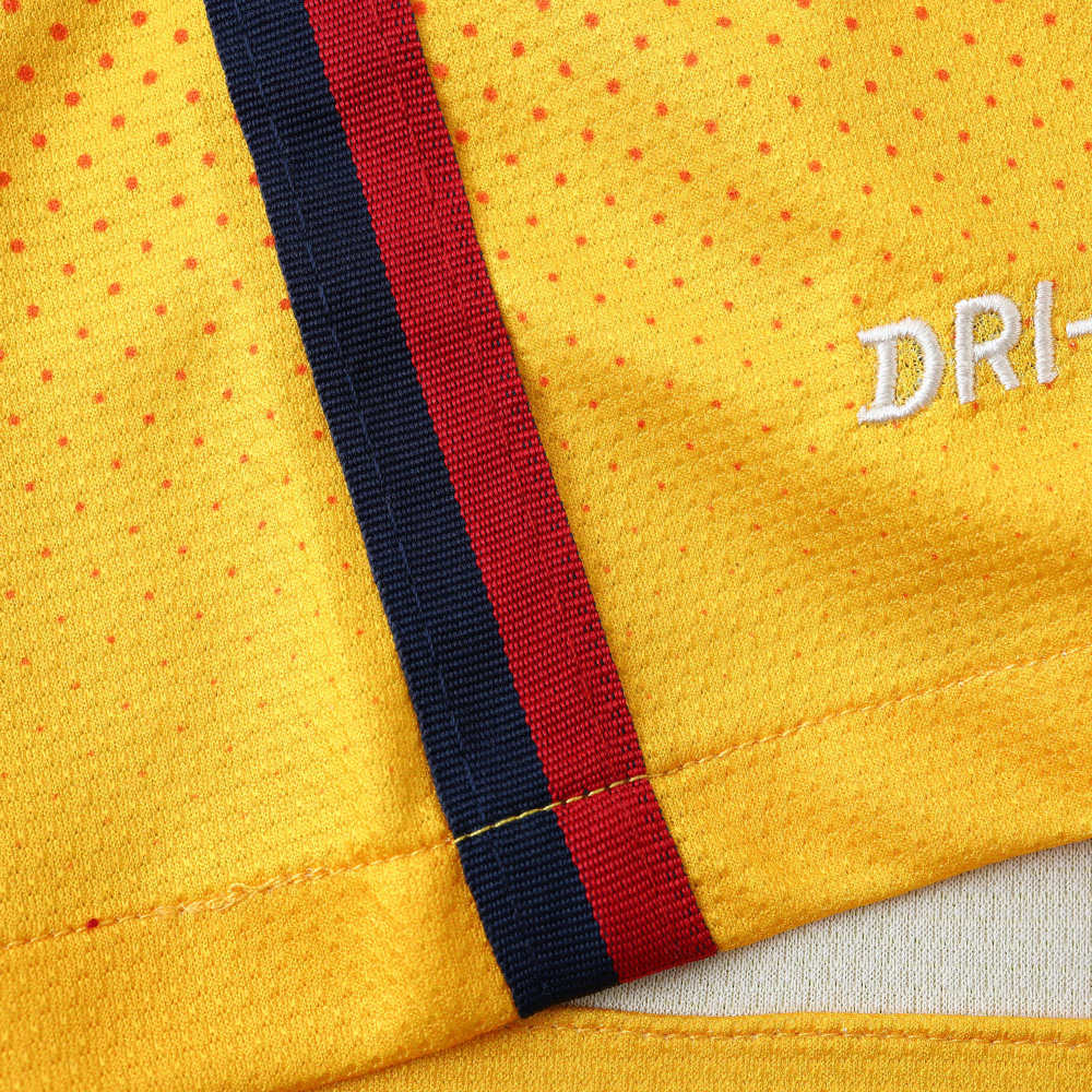 1213 FC Barcelona / Barça away retro version