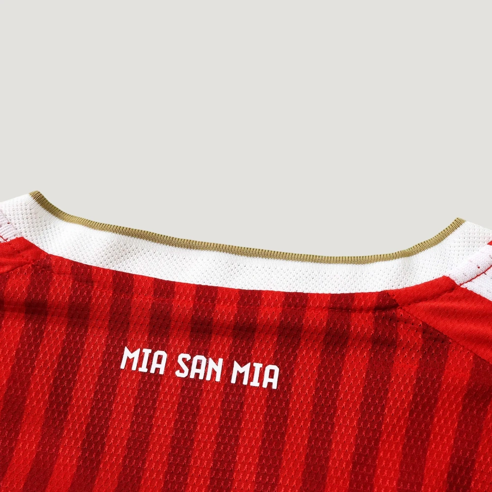 FC Bayern München 2627 Home Long sleeved Player version