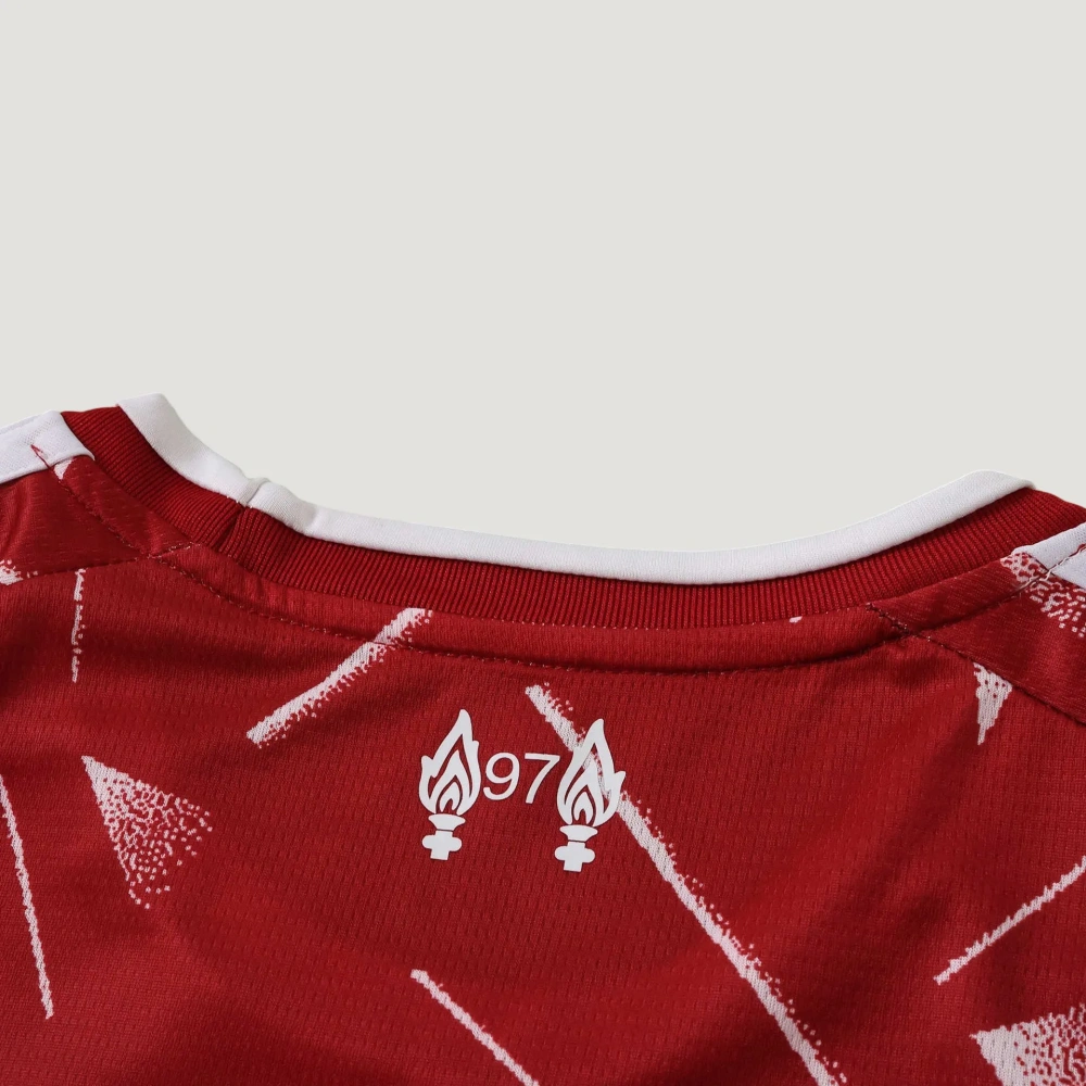 Liverpool F.C. 2627 Home Fan version