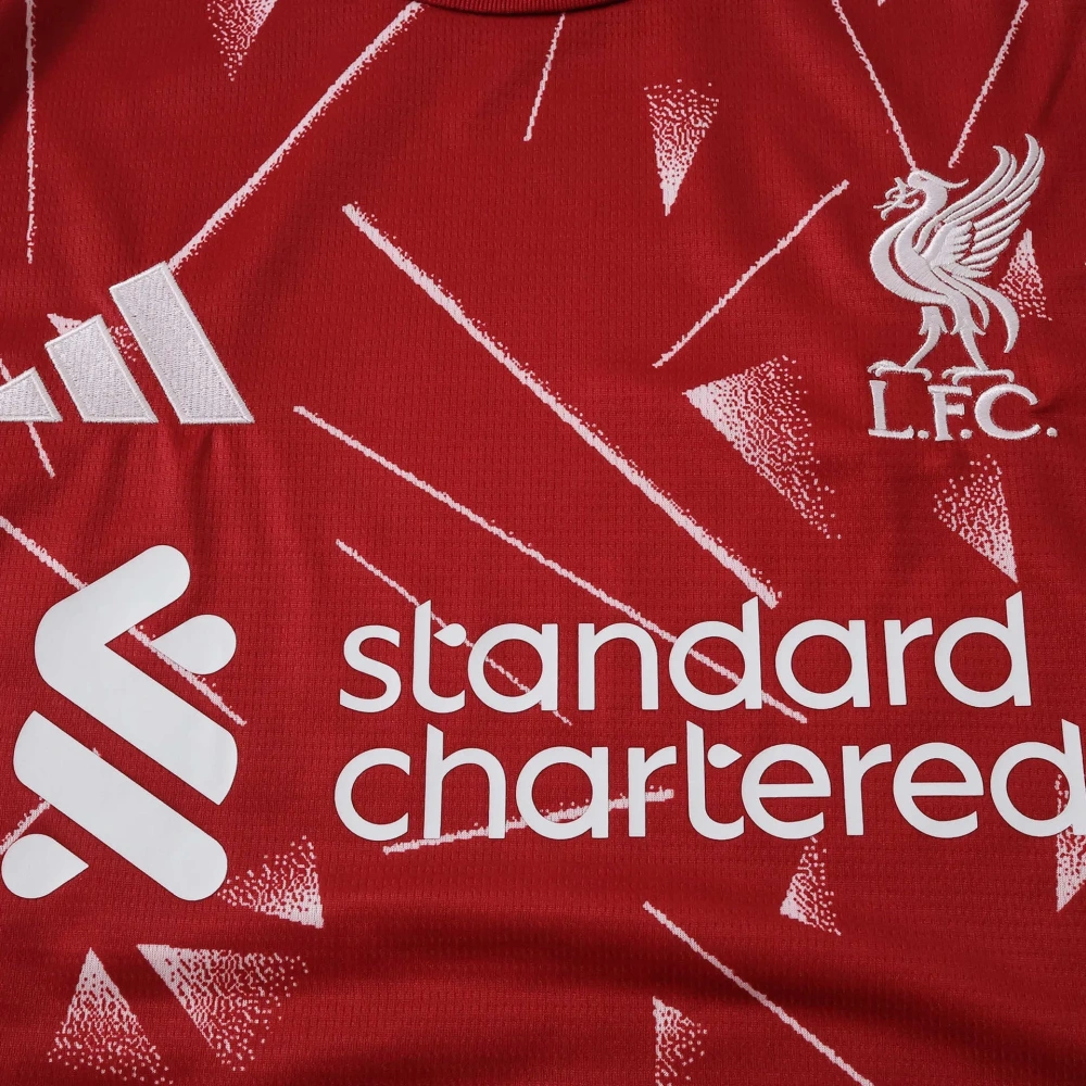 Liverpool F.C. 2627 Home Fan version