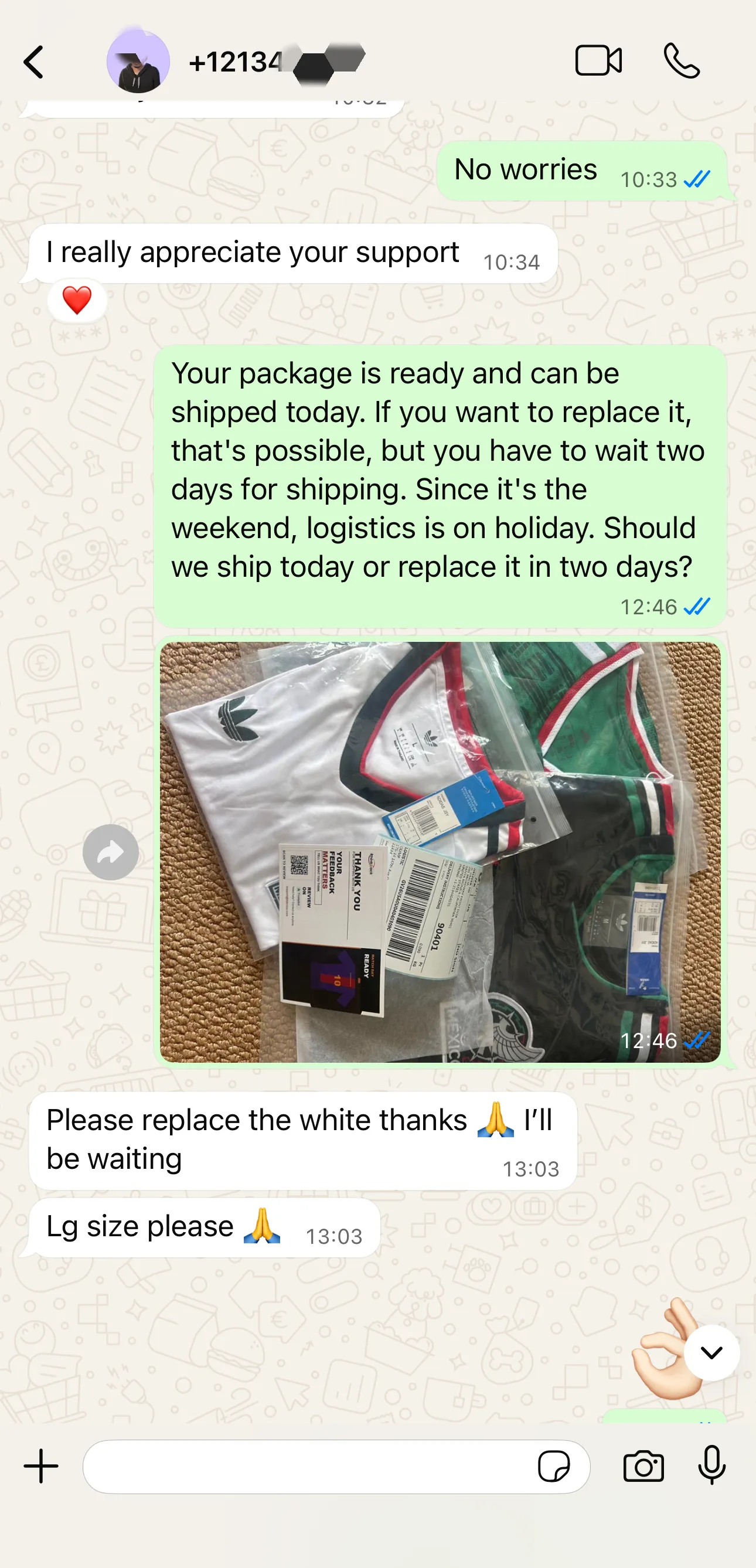 Customer chat showing order change before shipping