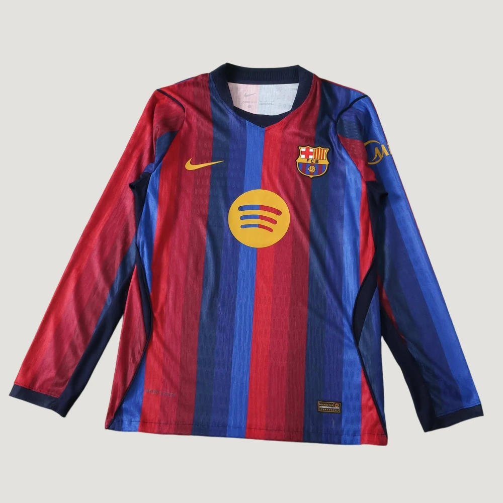 Barcelona 2627 Home Long sleeved Player version