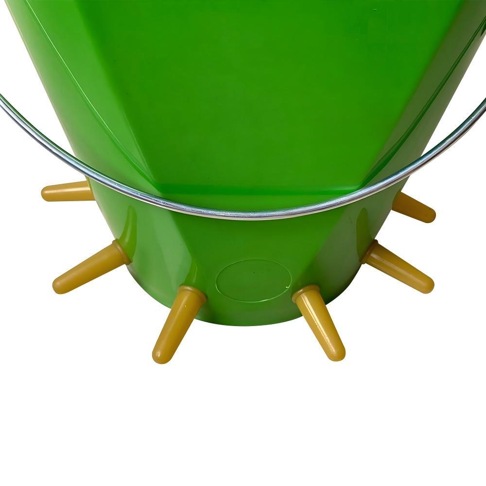 8L lamb feeding bucket