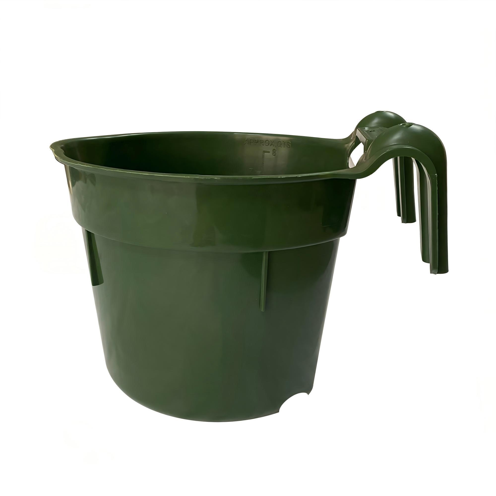8L Horse feeding bucket