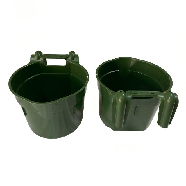 8L Horse feeding bucket