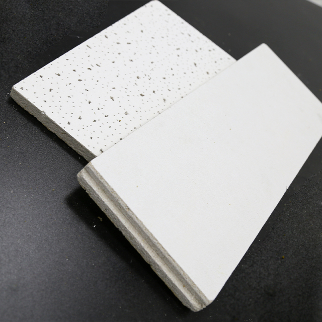 Гладкие белые потолочные плиты из минерального волокна, модель NRC 0,55 RH90 для коммерческих потолочных систем,Потолки из минерального волокна | Акустическая потолочная плитка | Фиброцементные плиты | Потолочные Т-образные решетки (поставщик из Китая),Гладкие белые потолочные плиты из минерального волокна NRC 0,55 RH90 — коммерческая потолочная система