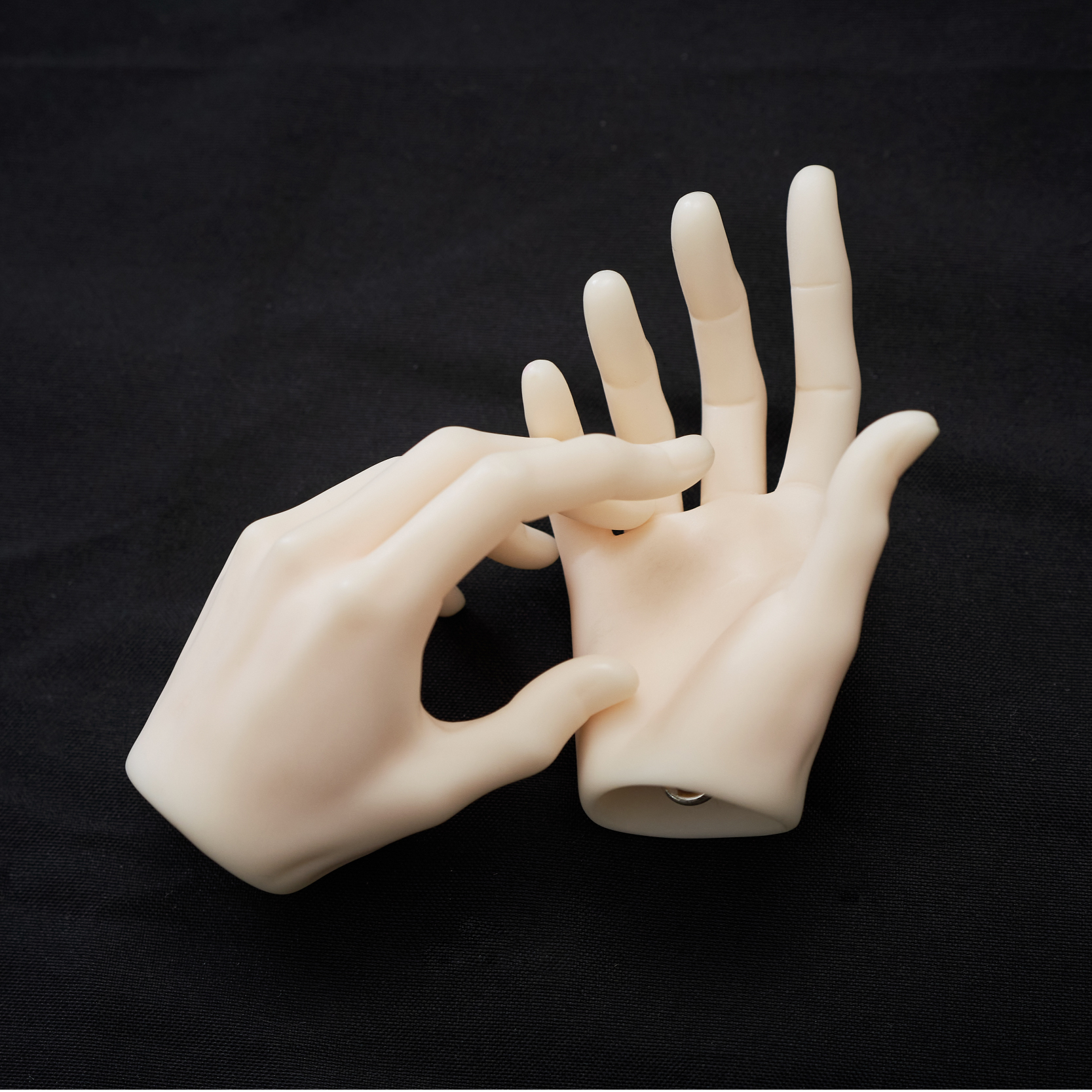 Dahan- drink hands
