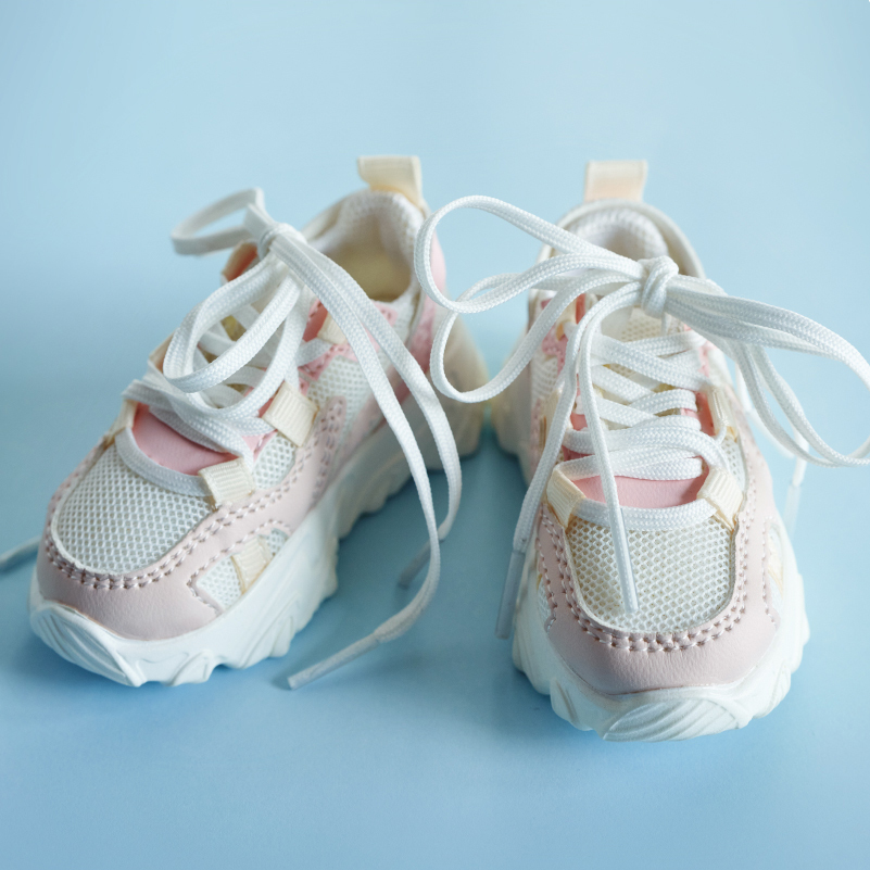 1/3 youth pinksneaker