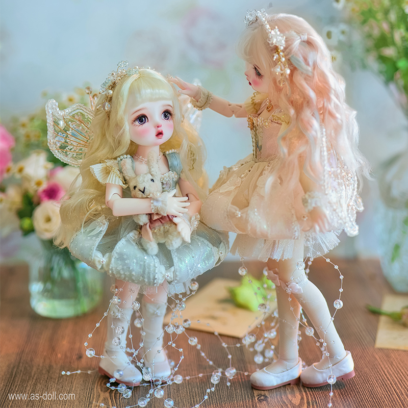 1/6 baby pink satin shoes