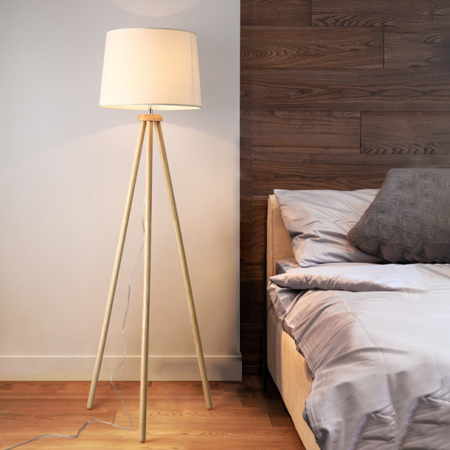 Floor lamp