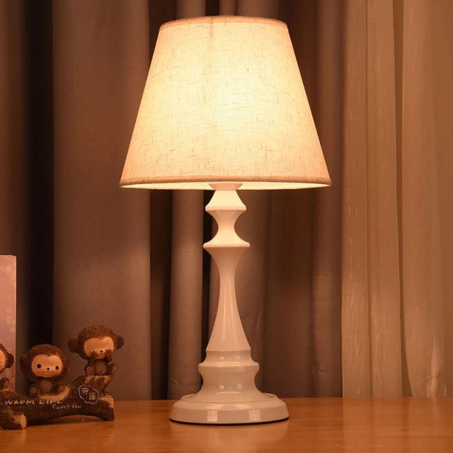 Living room/bedroom table lamp